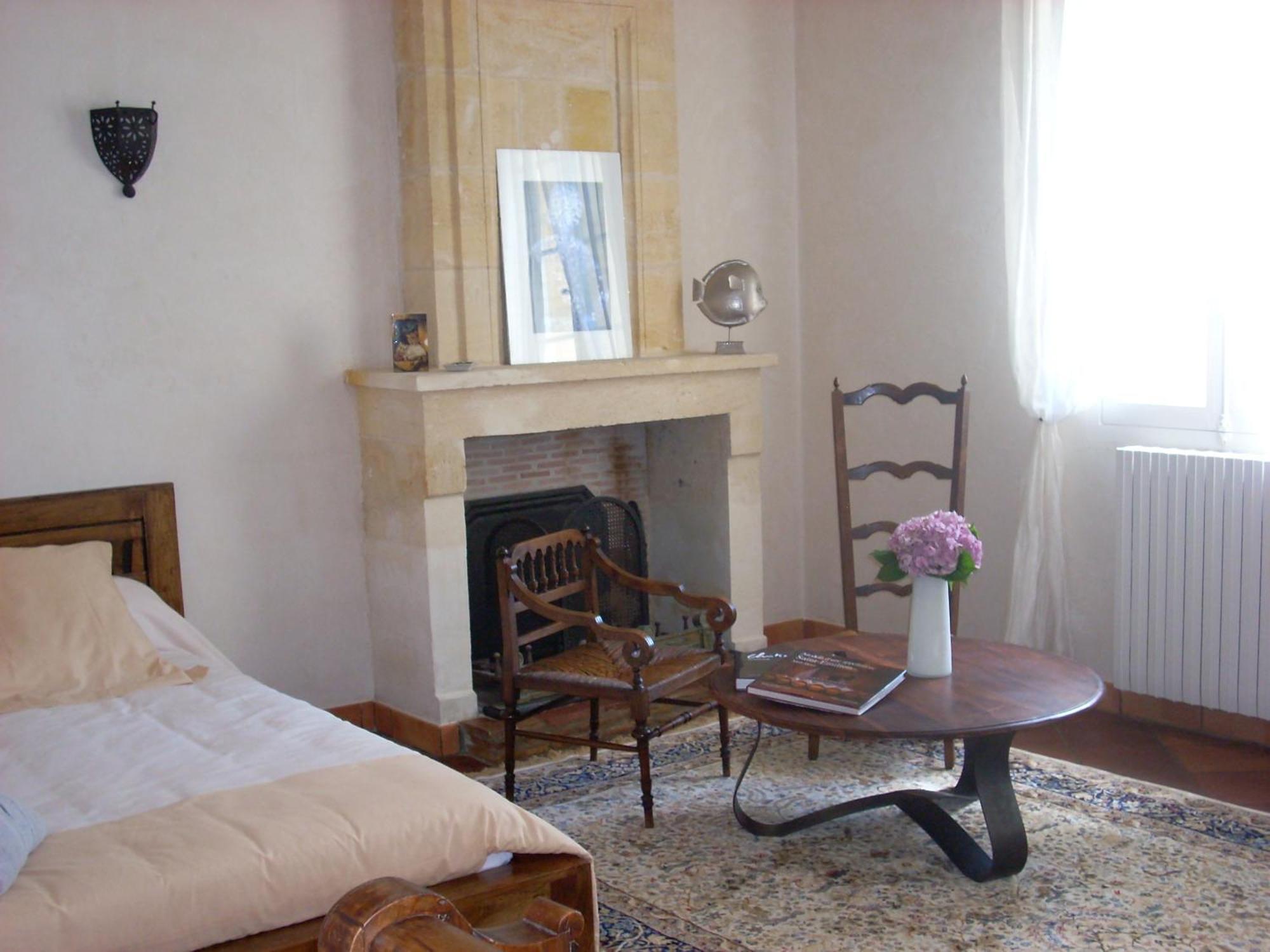 Bed and Breakfast Sous Les Marronniers Petit-Palais-et-Cornemps Exterior foto