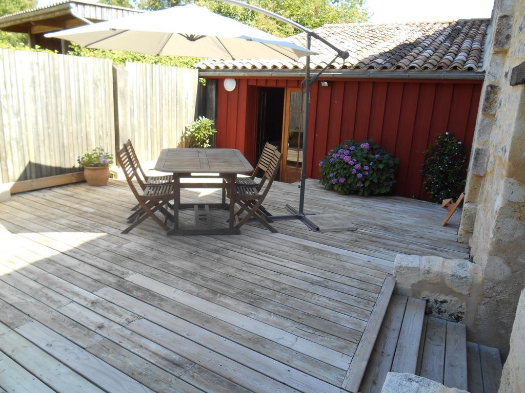 Bed and Breakfast Sous Les Marronniers Petit-Palais-et-Cornemps Zimmer foto